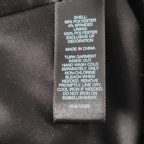 Black dress - Picture 2 of 5